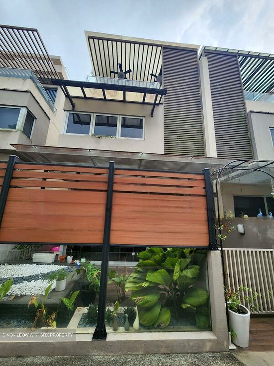 Jalan Lim Tai See (D10), Terrace #464608531